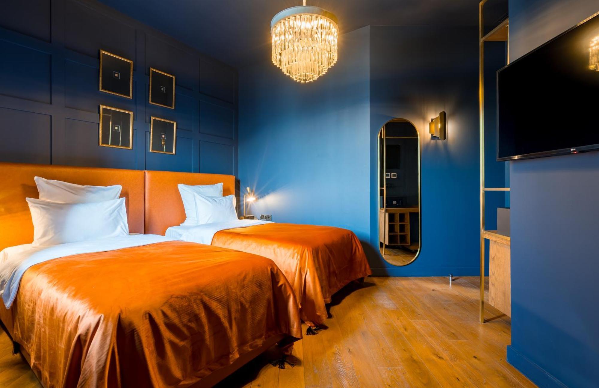 Zorba&Bond Boutique Hotel Tbilisi Bagian luar foto