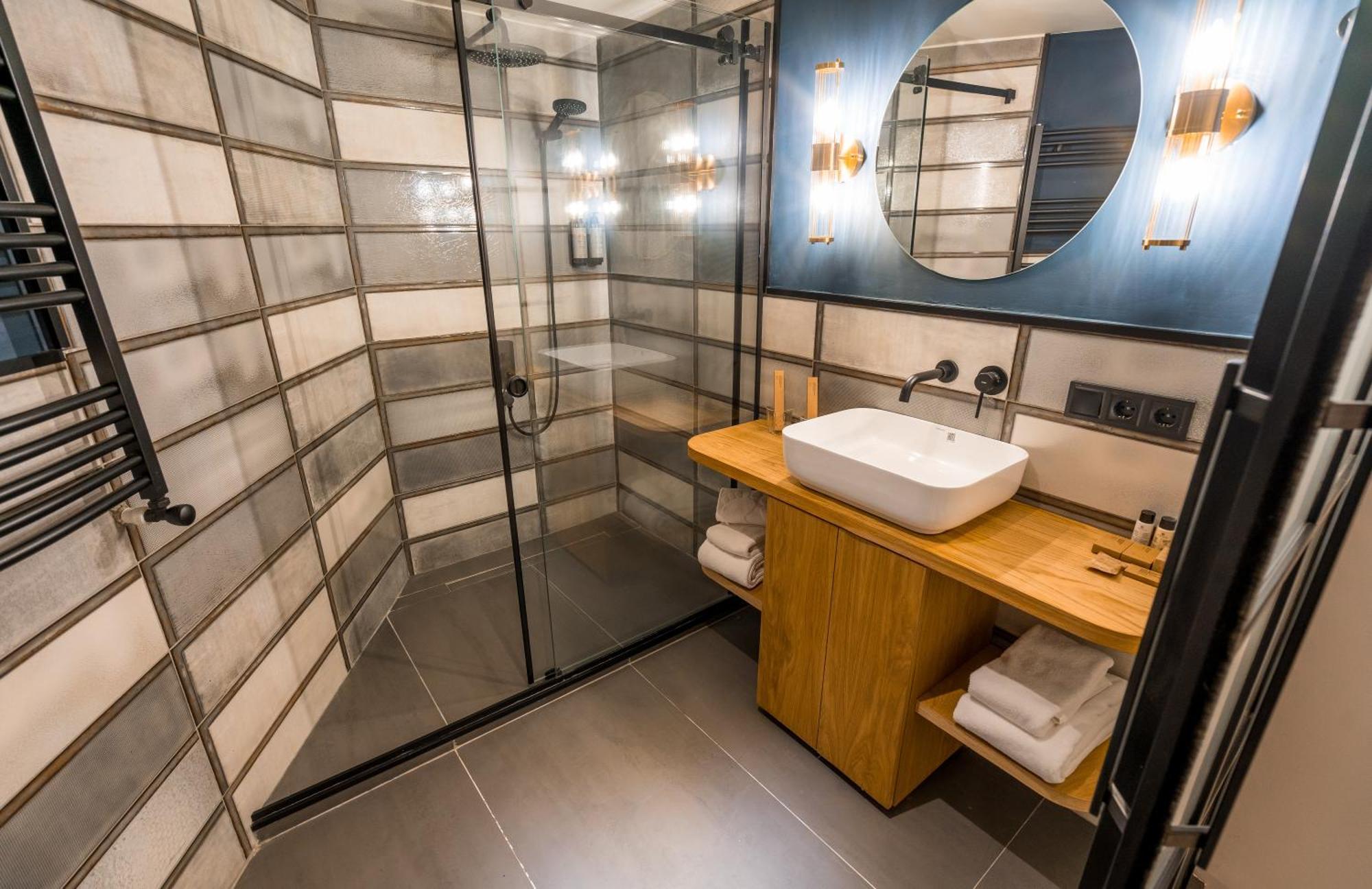 Zorba&Bond Boutique Hotel Tbilisi Bagian luar foto